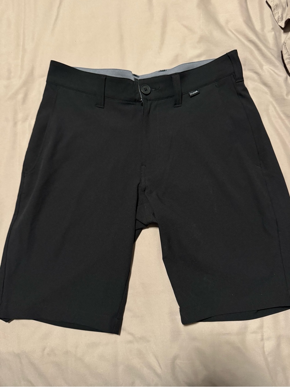 TravisMathew Golf Shorts SIZE 28